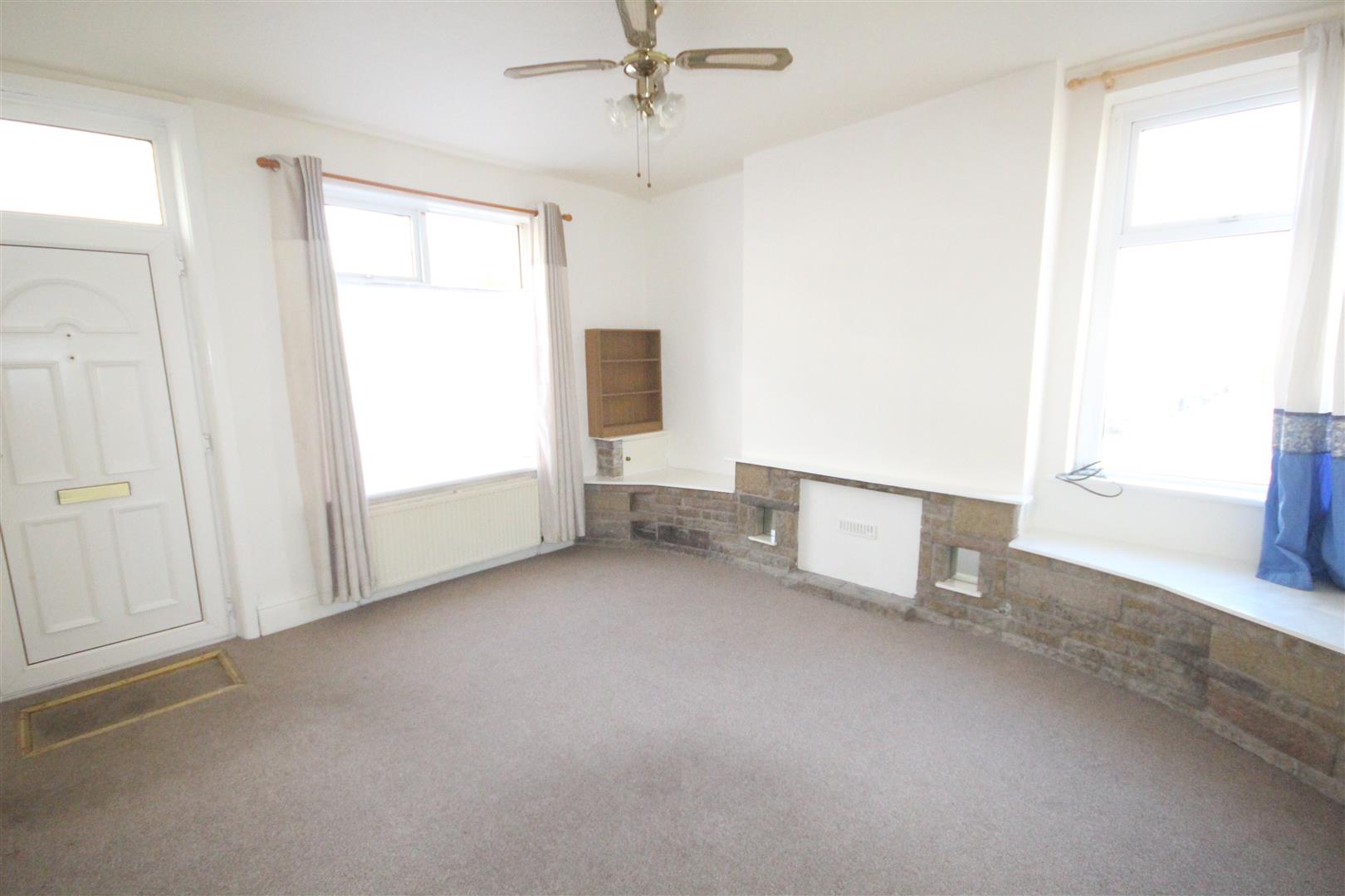 2 bedroom end terrace house To Let in Earby - IMG_5377.jpg